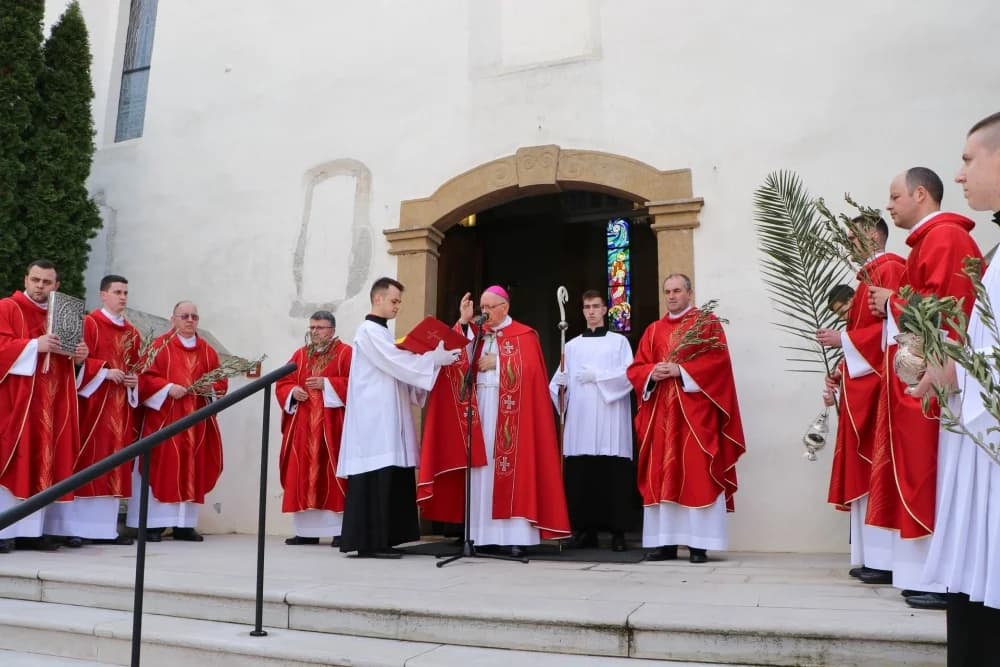 FOTO: Cvjetnica u Požegi