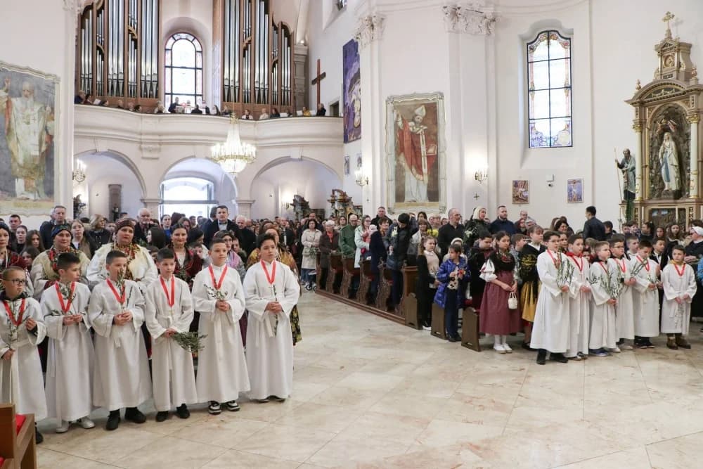 FOTO: Cvjetnica u Požegi