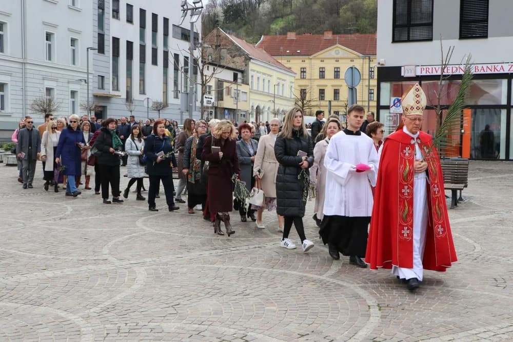 FOTO: Cvjetnica u Požegi