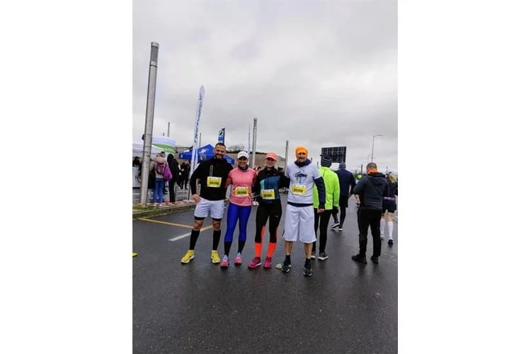 Muško-ženska štafeta PU požeško-slavonske osvojila drugo mjesto na Zagrebačkom proljetnom polumaratonu
