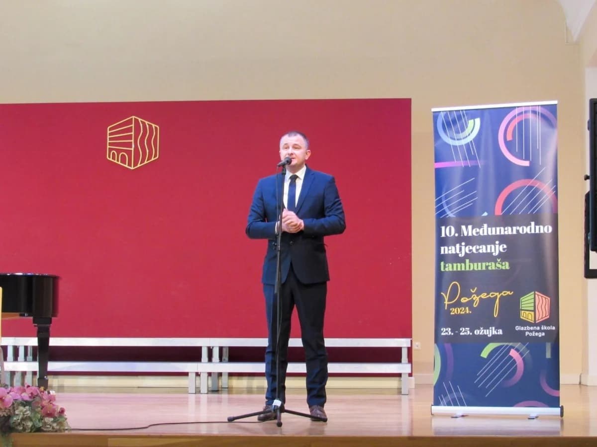 130 vrsnih tamburaša i tamburašica na desetom Međunarodnom natjecanju u Požegi