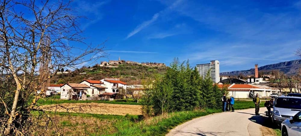 FOTO: HPD Gojzerica Požega u pohodu na Stazu sedam slapova u Istri
