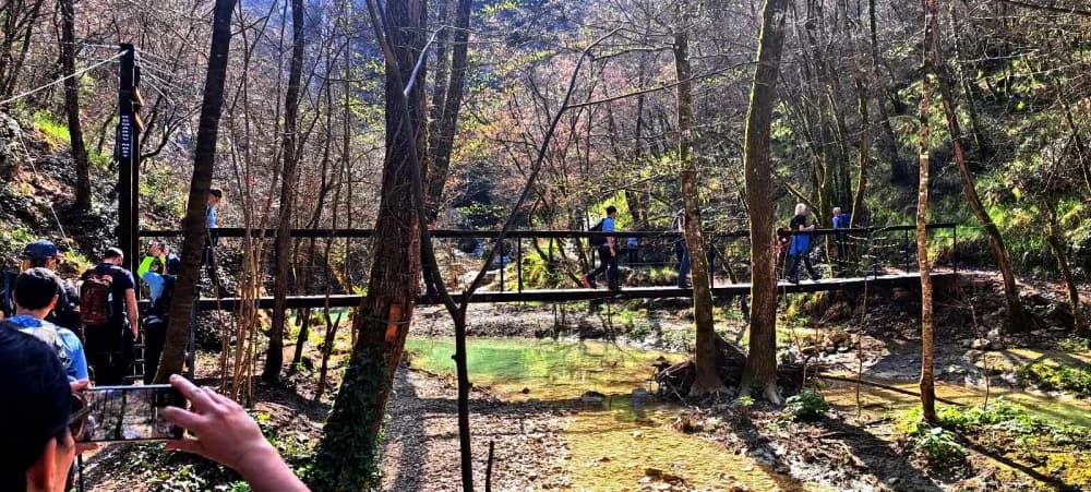 FOTO: HPD Gojzerica Požega u pohodu na Stazu sedam slapova u Istri