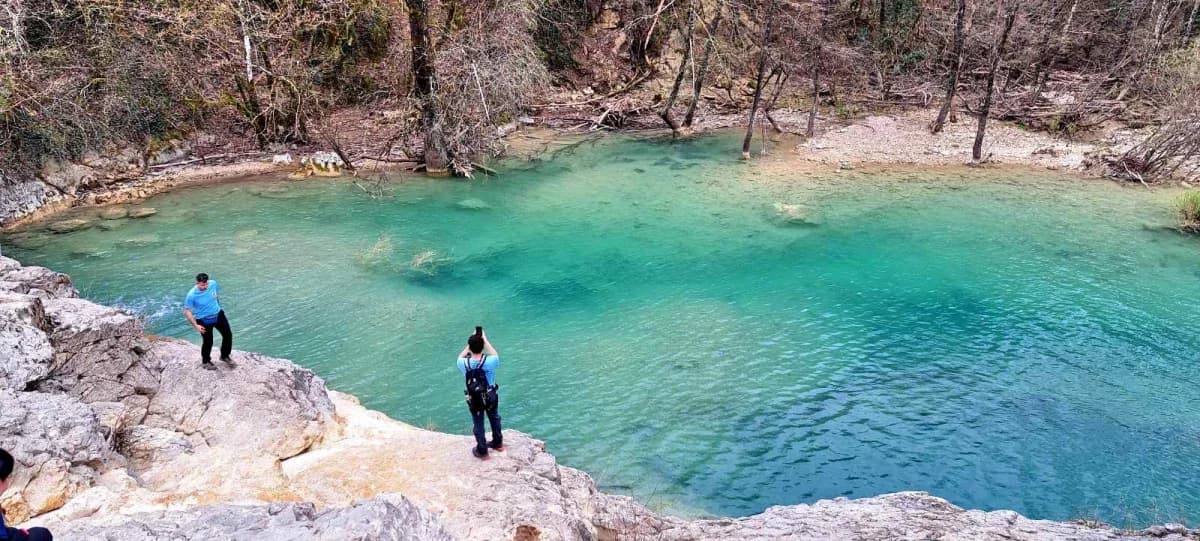 FOTO: HPD Gojzerica Požega u pohodu na Stazu sedam slapova u Istri