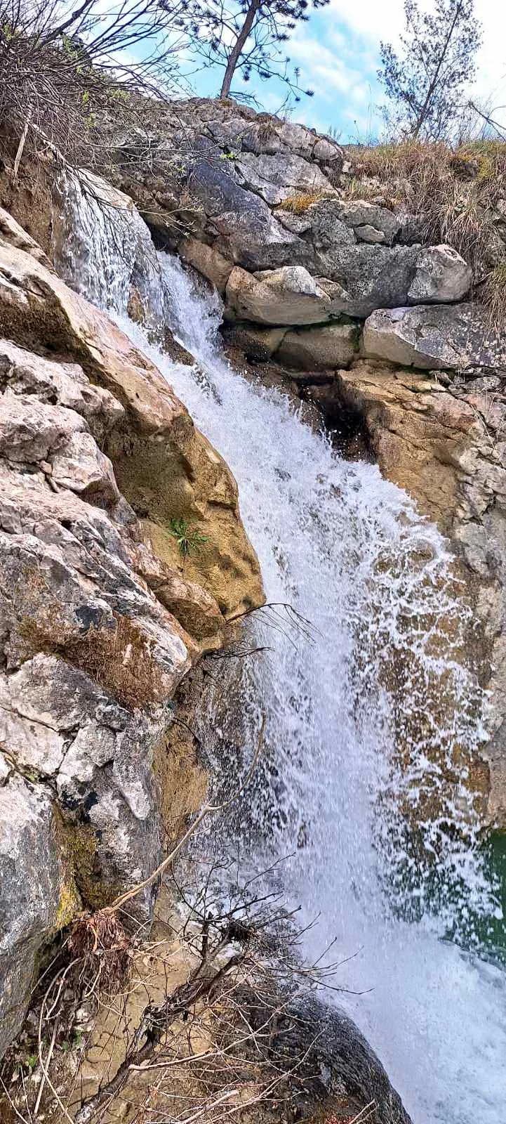 FOTO: HPD Gojzerica Požega u pohodu na Stazu sedam slapova u Istri