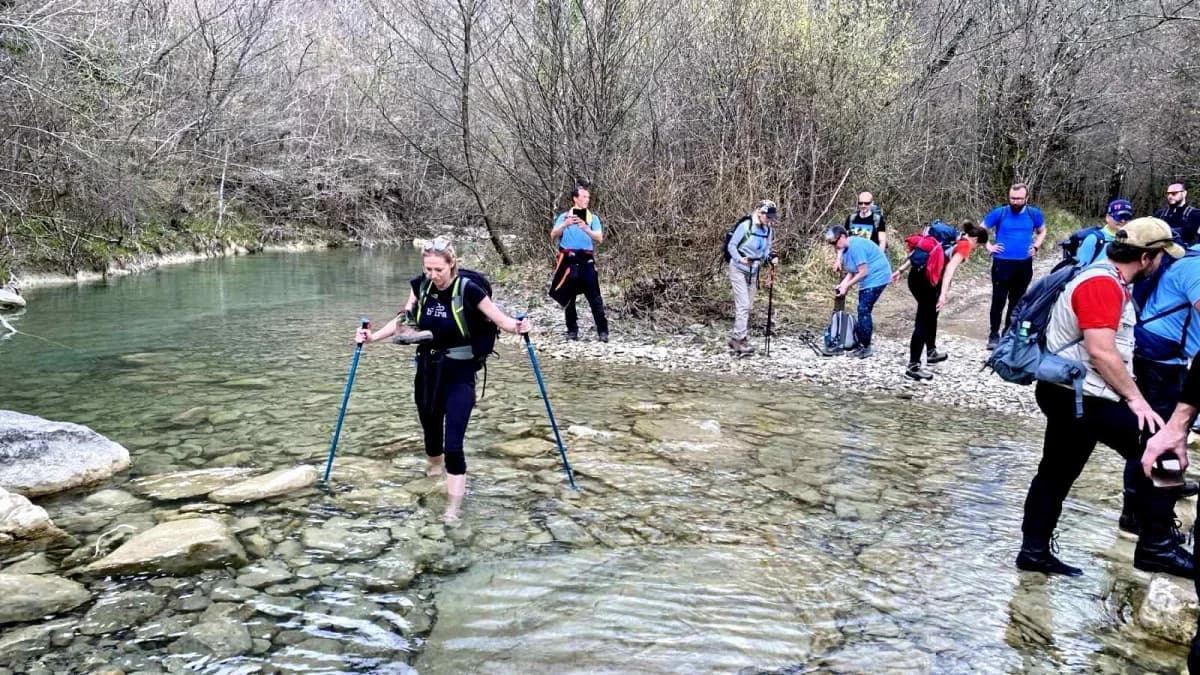 FOTO: HPD Gojzerica Požega u pohodu na Stazu sedam slapova u Istri
