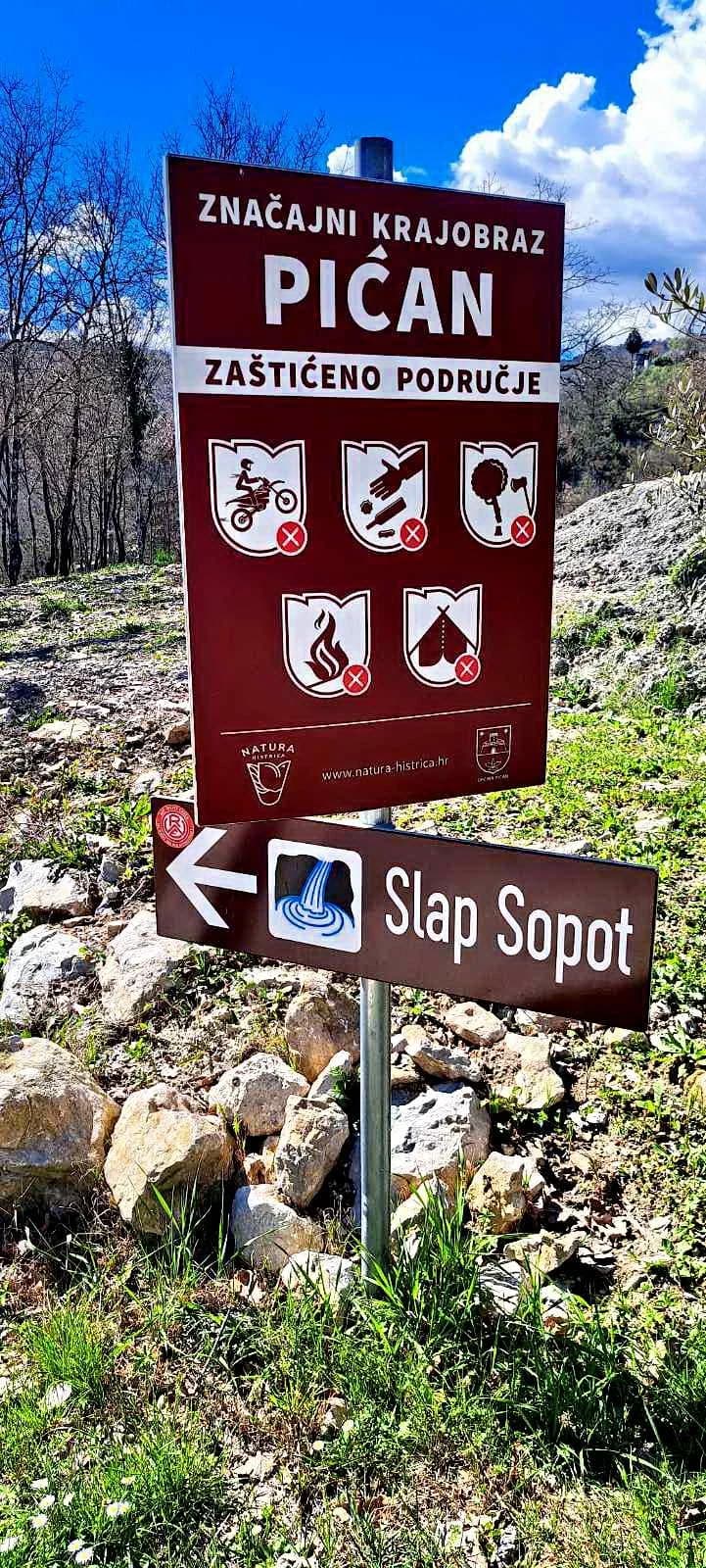 FOTO: HPD Gojzerica Požega u pohodu na Stazu sedam slapova u Istri