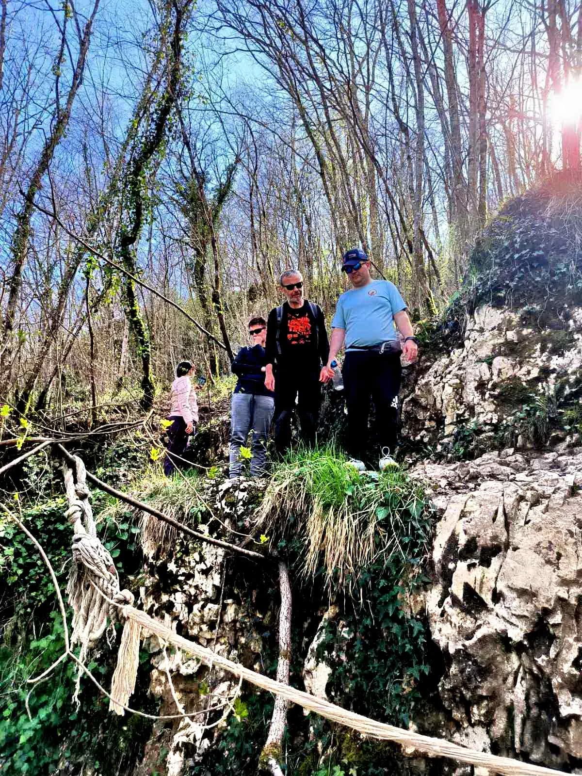 FOTO: HPD Gojzerica Požega u pohodu na Stazu sedam slapova u Istri