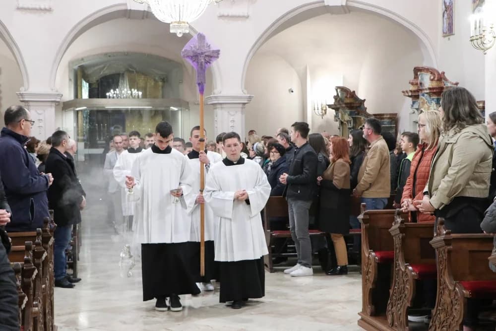 FOTO: Misa večere Gospodnje u Požegi