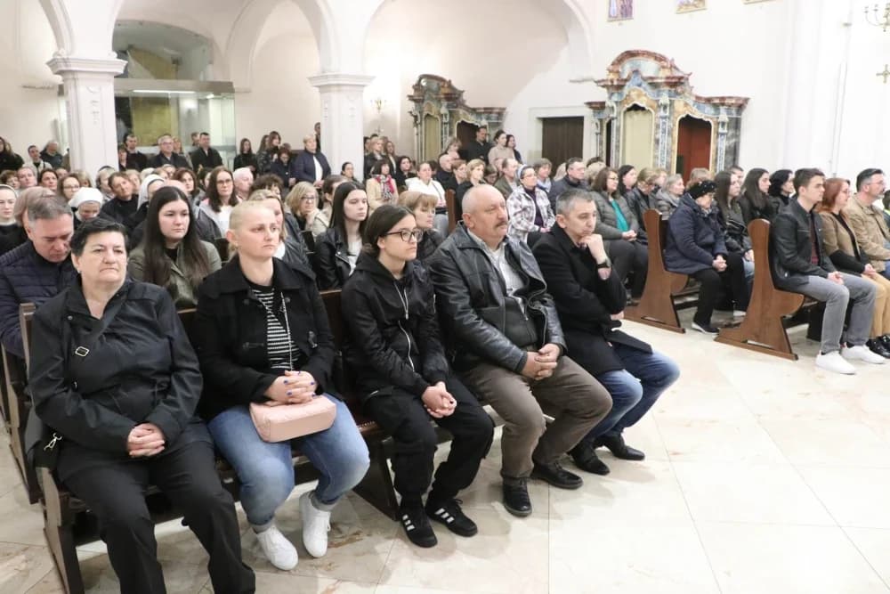 FOTO: Misa večere Gospodnje u Požegi
