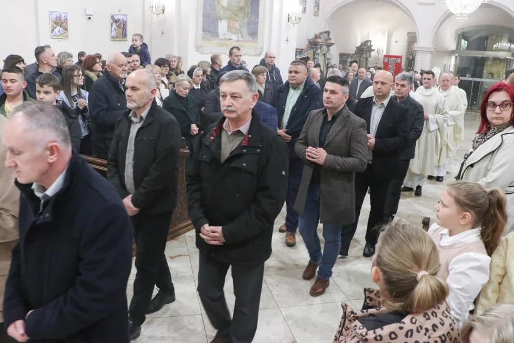 FOTO: Misa večere Gospodnje u Požegi