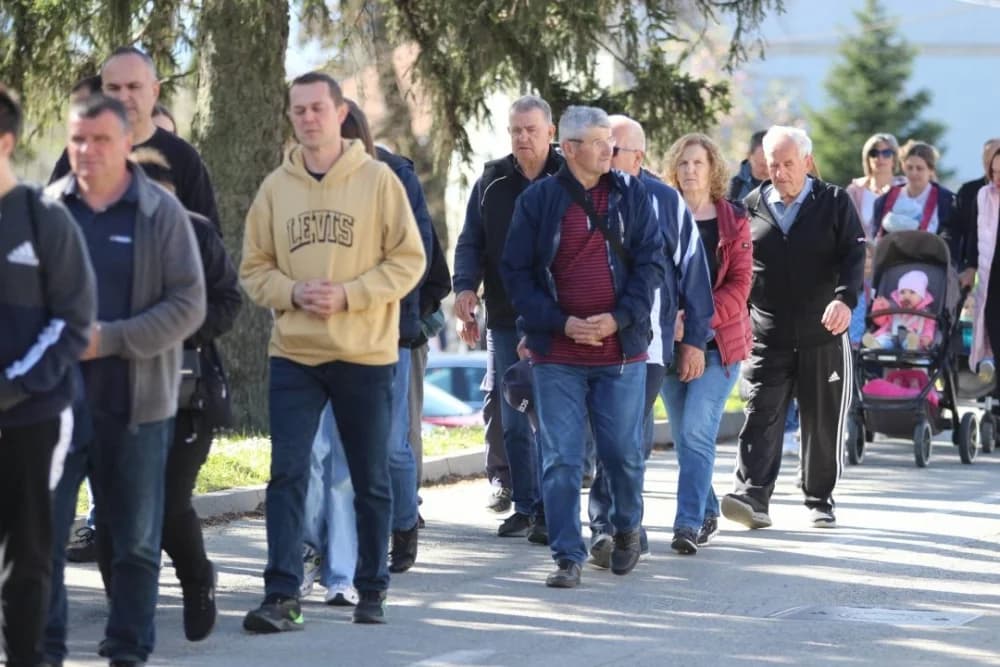 FOTO: Križni put u Kutjevu obilježio Veliki petak u duhu zajedništva 