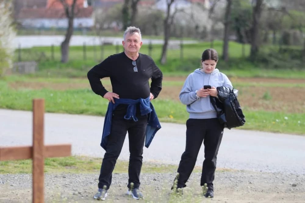 FOTO: Križni put u Kutjevu obilježio Veliki petak u duhu zajedništva 