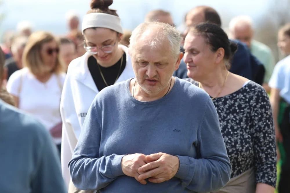 FOTO: Križni put u Kutjevu obilježio Veliki petak u duhu zajedništva 