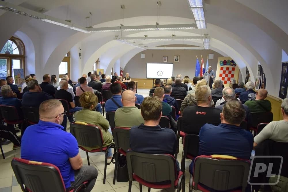 POTPISANI UGOVORI: Braniteljskim udrugama dodijeljeno gotovo 16.000 eura
