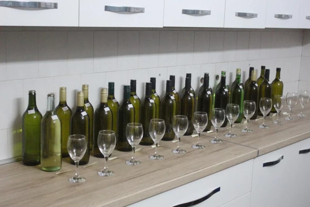 FOTO: Tradicionalno ocjenjivanje vina i kobasica u Lukaču
