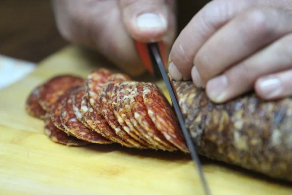 FOTO: Tradicionalno ocjenjivanje vina i kobasica u Lukaču