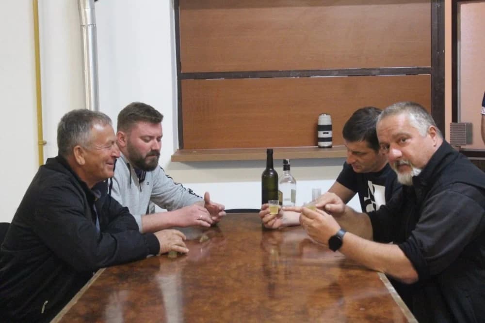 FOTO: Tradicionalno ocjenjivanje vina i kobasica u Lukaču