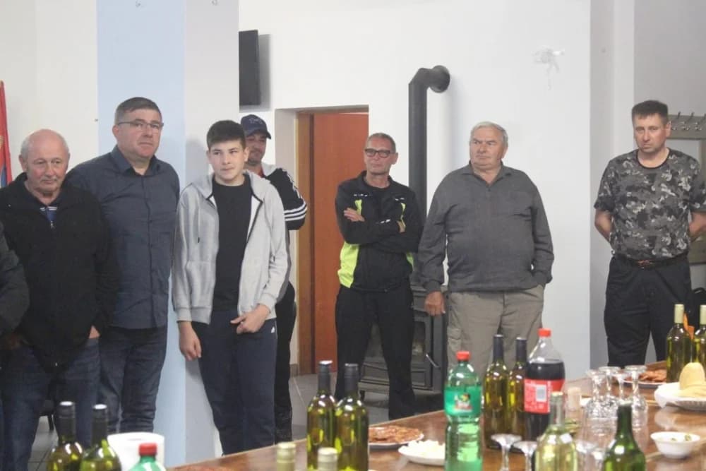 FOTO: Tradicionalno ocjenjivanje vina i kobasica u Lukaču