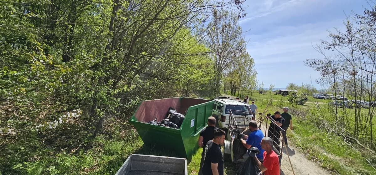 FOTO: Zajednička akcija požeških planinarskih društava – Eko akcija za zeleni Papuk