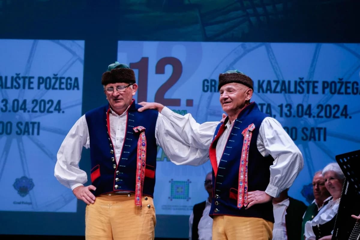 FOTO: 12. Županijski kulturni mozaik u Požegi