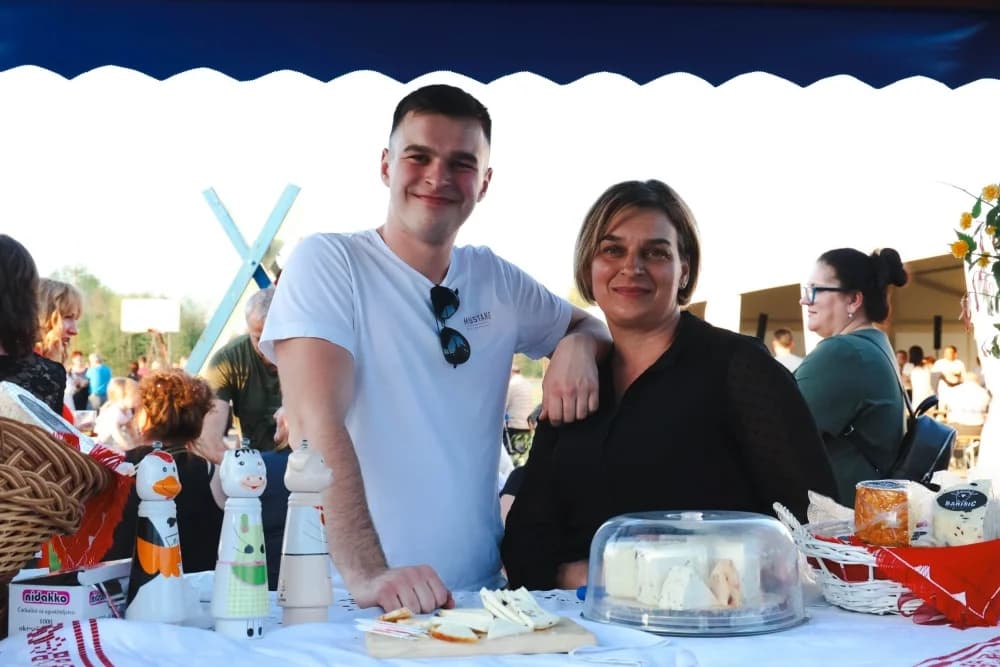 FOTO: Sajam udruga i prvo Županijsko natjecanje u kuhanju lovačkog gulaša u Čaglinu