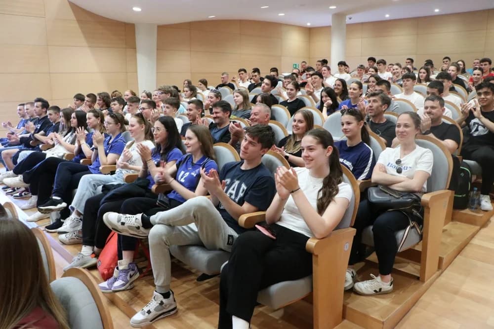 FOTO: Drugi sportski susreti hrvatskih katoličkih srednjih škola održan u Požegi
