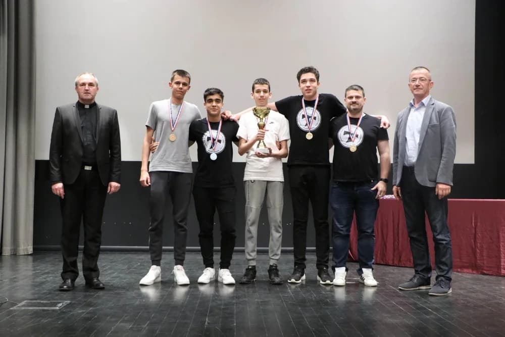 FOTO: Drugi sportski susreti hrvatskih katoličkih srednjih škola održan u Požegi