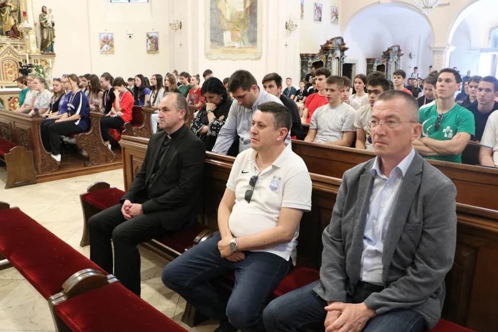 FOTO: Drugi sportski susreti hrvatskih katoličkih srednjih škola održan u Požegi