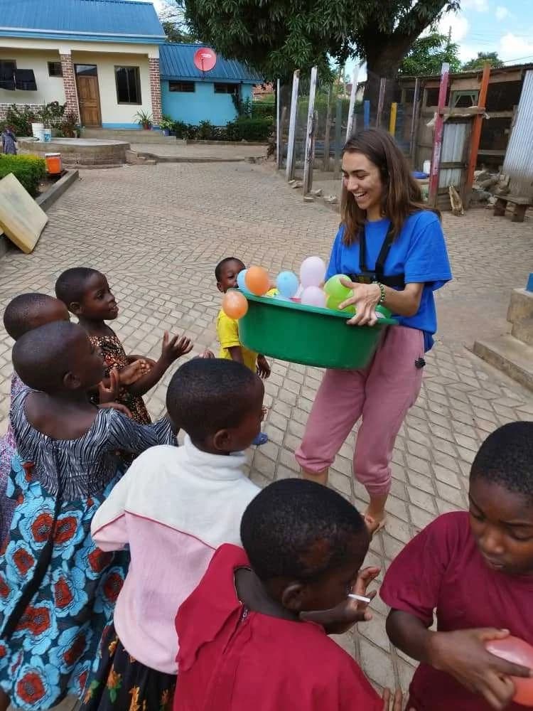 Frkljevčanka Arijana otišla pomagati djeci u daleku Tanzaniju: ’To su ljubav i sreća koje se ne mogu kupiti’’