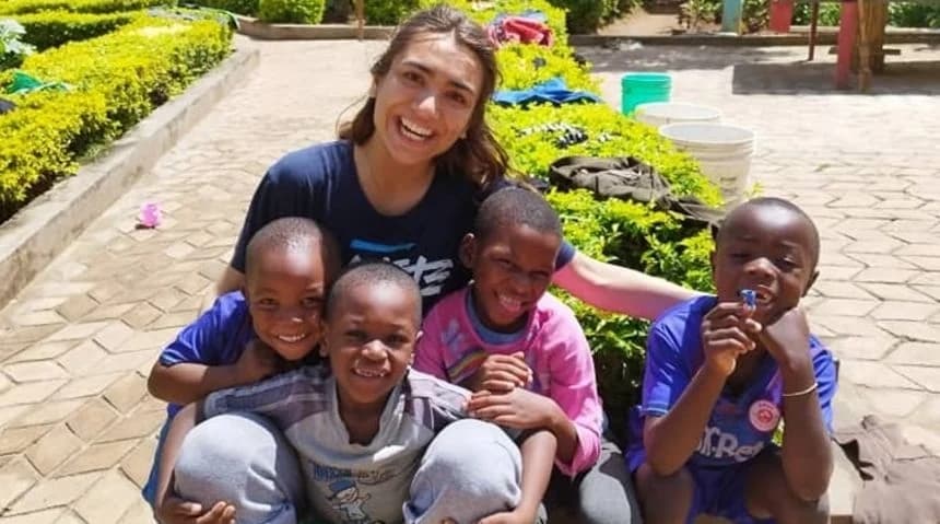 Frkljevčanka Arijana otišla pomagati djeci u daleku Tanzaniju: ’To su ljubav i sreća koje se ne mogu kupiti’’