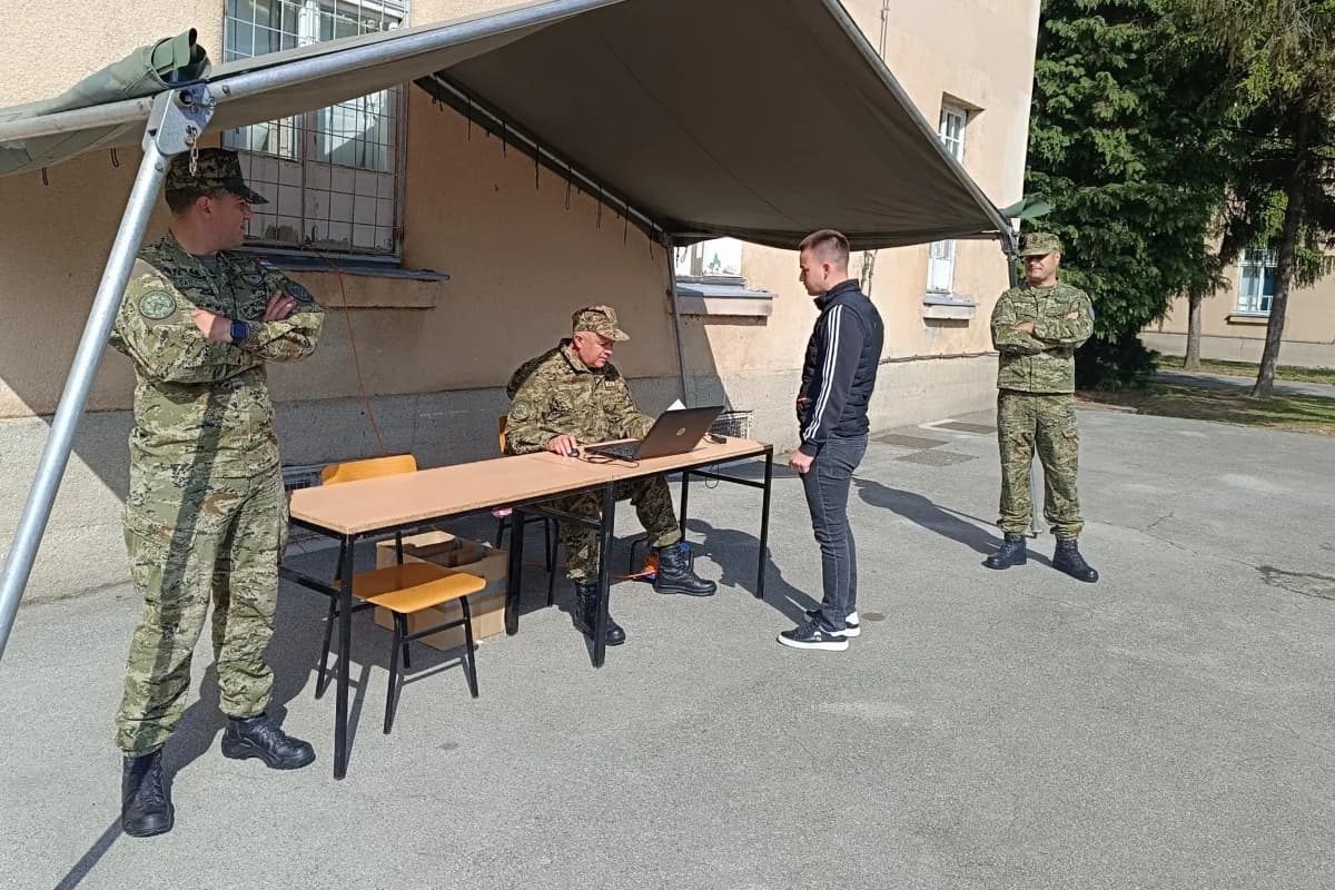 U Požegi 107 ročnika započelo dragovoljno vojno osposobljavanje
