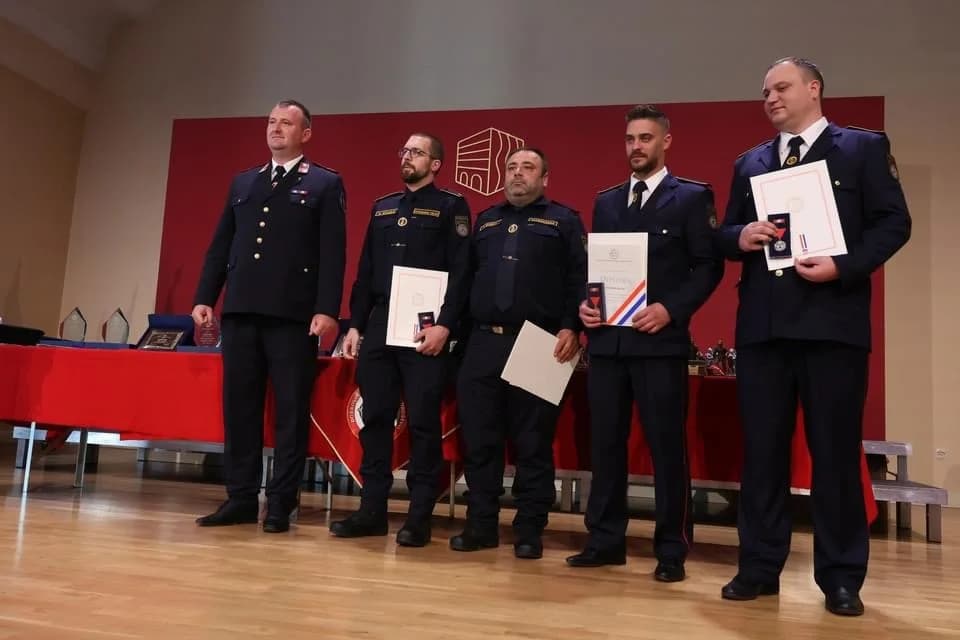 FOTO: 150 godina DVD Požega, najstarijeg dobrovoljnog vatrogasnog društva u našoj županiji