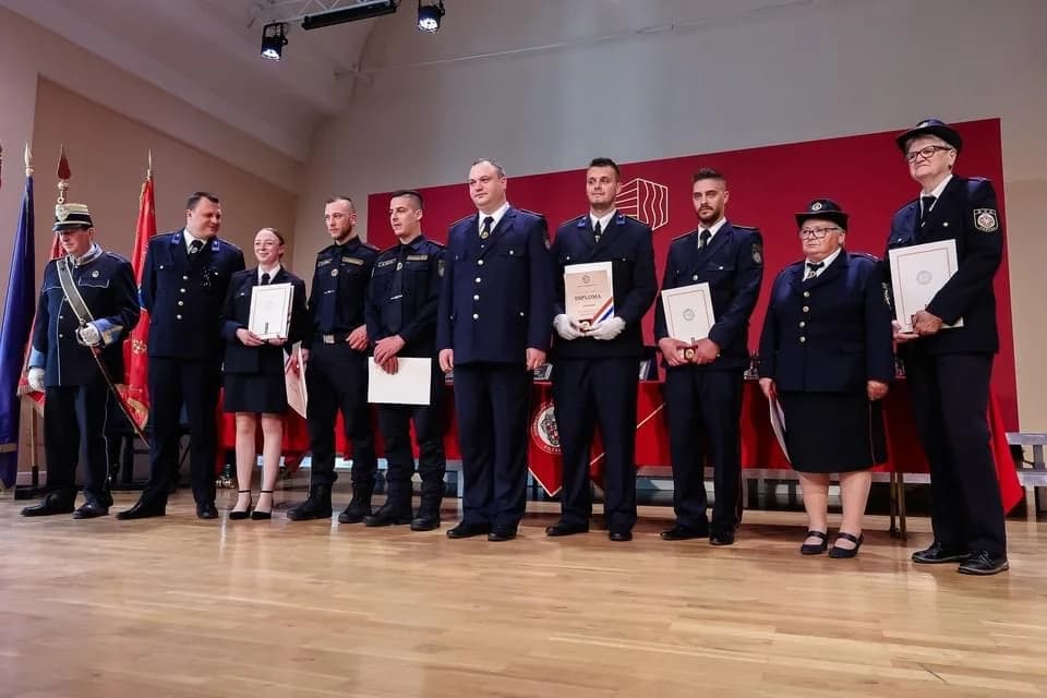 FOTO: 150 godina DVD Požega, najstarijeg dobrovoljnog vatrogasnog društva u našoj županiji