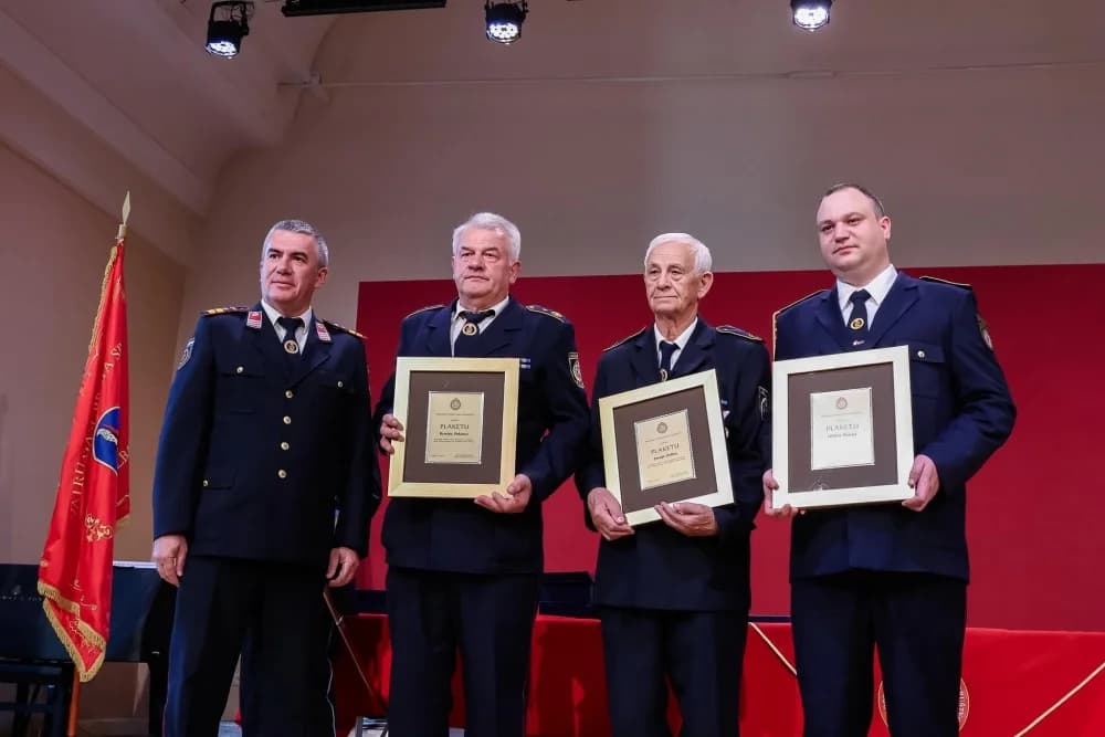 FOTO: 150 godina DVD Požega, najstarijeg dobrovoljnog vatrogasnog društva u našoj županiji
