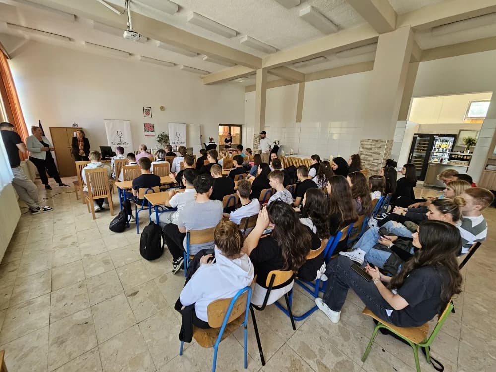 Obrtničkoj školi Požega uručena nagrada od 3.000 eura i održano masterclass predavanje