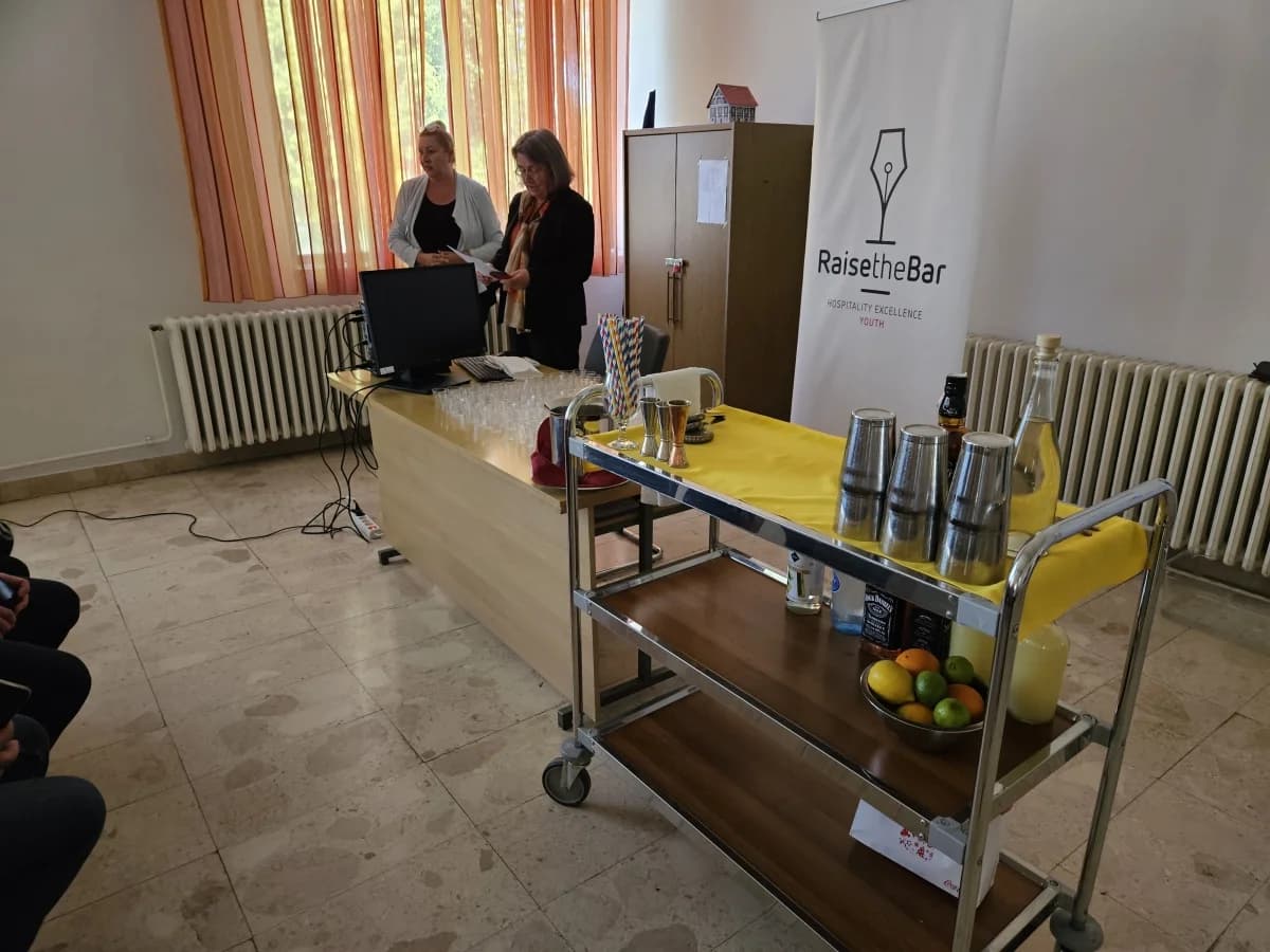 Obrtničkoj školi Požega uručena nagrada od 3.000 eura i održano masterclass predavanje