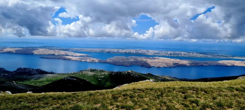 HPD Gojzerica i HPD Strmac Nova Gradiška na zajedničkom izletu na Srednji Velebit