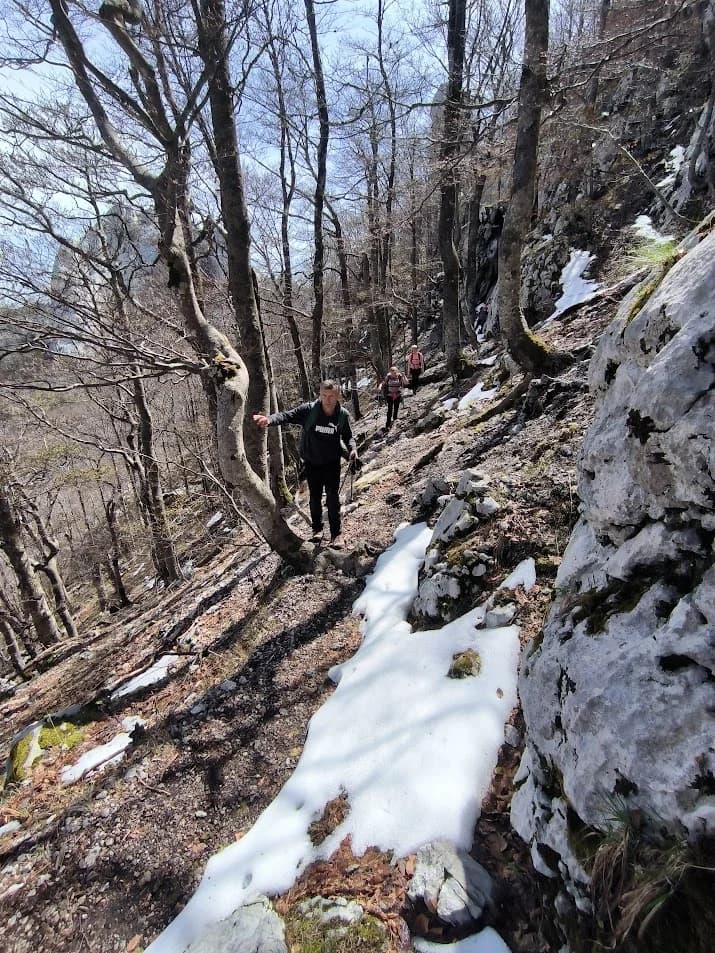 HPD Gojzerica i HPD Strmac Nova Gradiška na zajedničkom izletu na Srednji Velebit