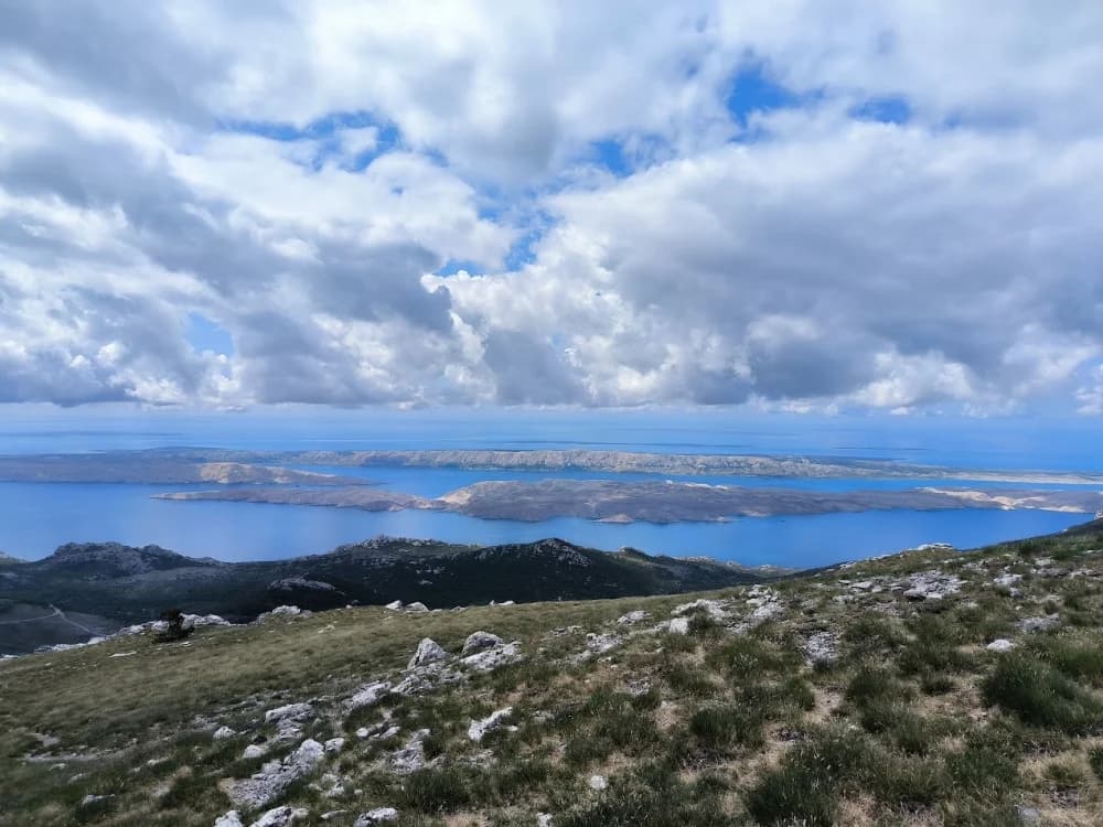 HPD Gojzerica i HPD Strmac Nova Gradiška na zajedničkom izletu na Srednji Velebit