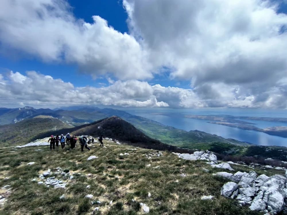 HPD Gojzerica i HPD Strmac Nova Gradiška na zajedničkom izletu na Srednji Velebit