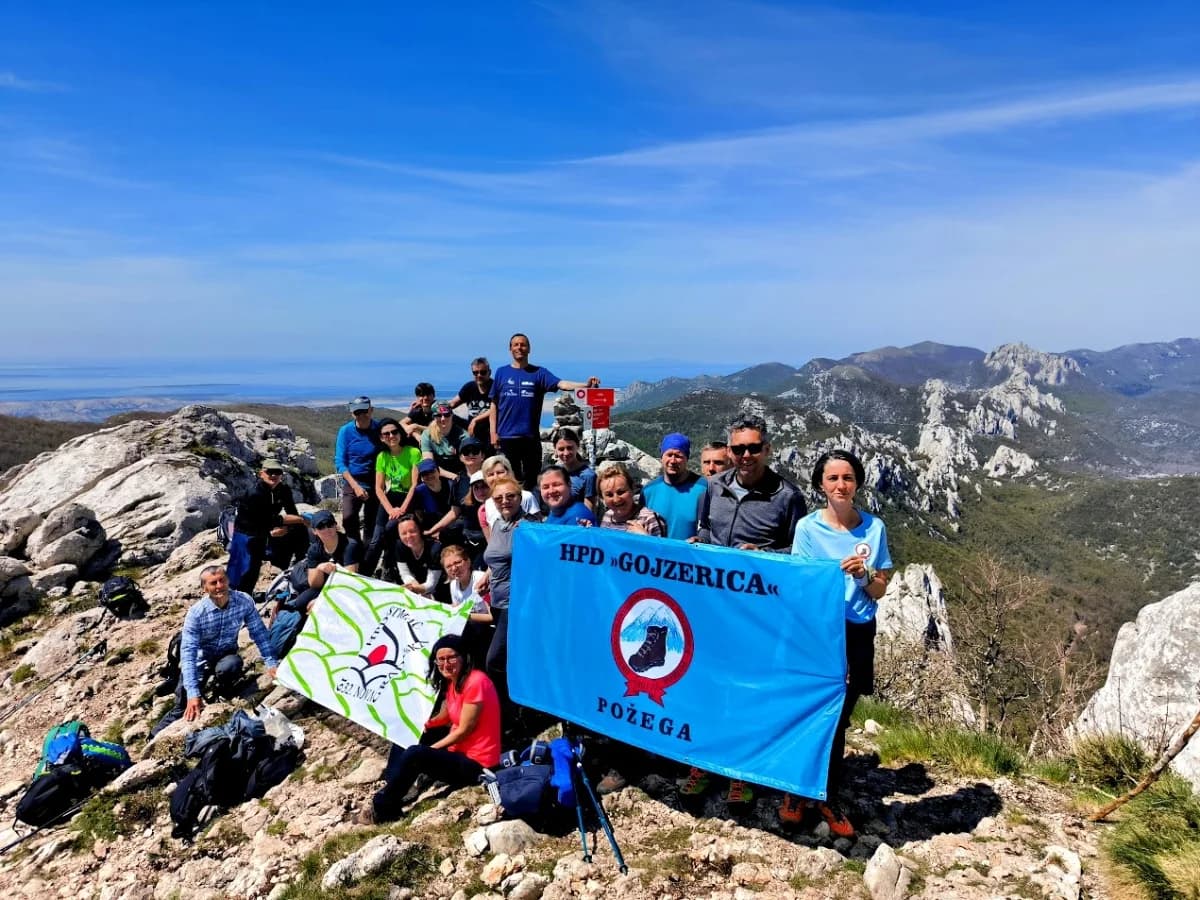 HPD Gojzerica i HPD Strmac Nova Gradiška na zajedničkom izletu na Srednji Velebit