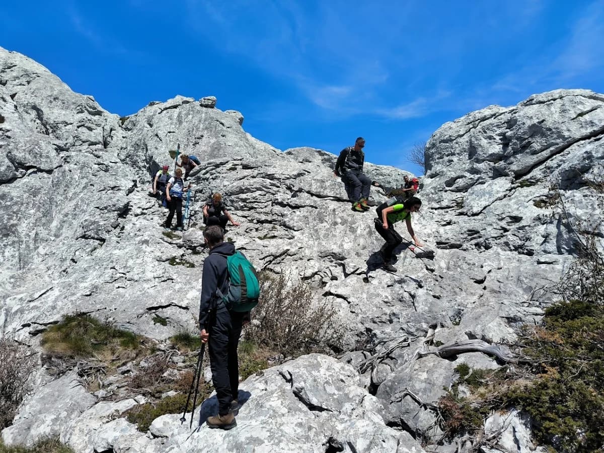 HPD Gojzerica i HPD Strmac Nova Gradiška na zajedničkom izletu na Srednji Velebit