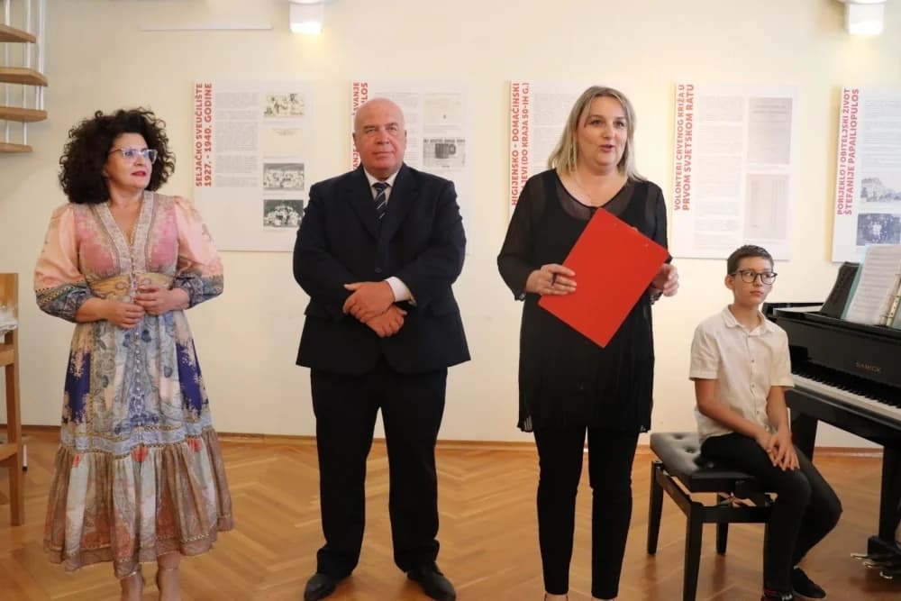 U Multikulturalnom centru u Lipiku otvorena izložba posvećena Lipičanki Štefaniji Papailiopulos