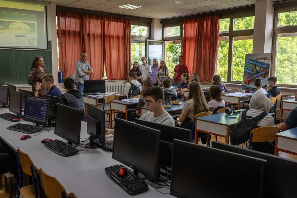 FOTO: Dan otvorenih vrata u Tehničkoj školi