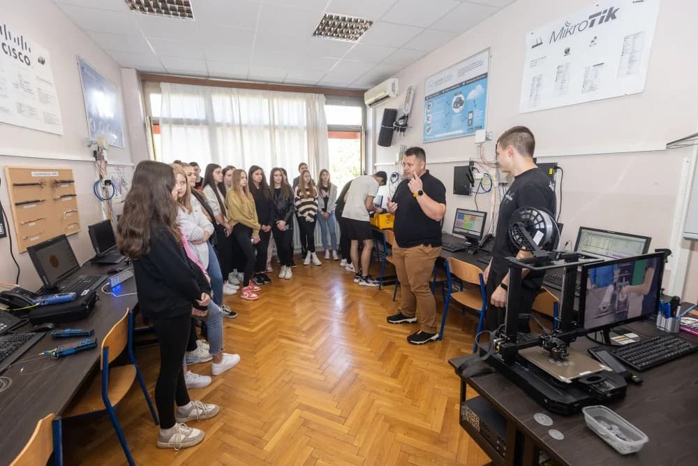 FOTO: Dan otvorenih vrata u Tehničkoj školi