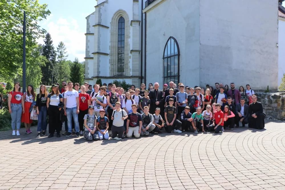 FOTO: Hodočašće učenika osnovnih škola Gospi Voćinskoj