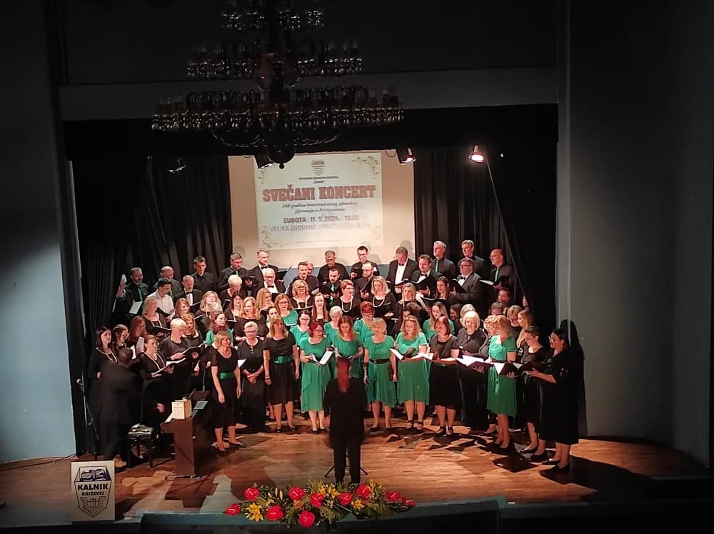 HKUD Vijenac iz Požege gostovao u Križevcima i oduševio publiku