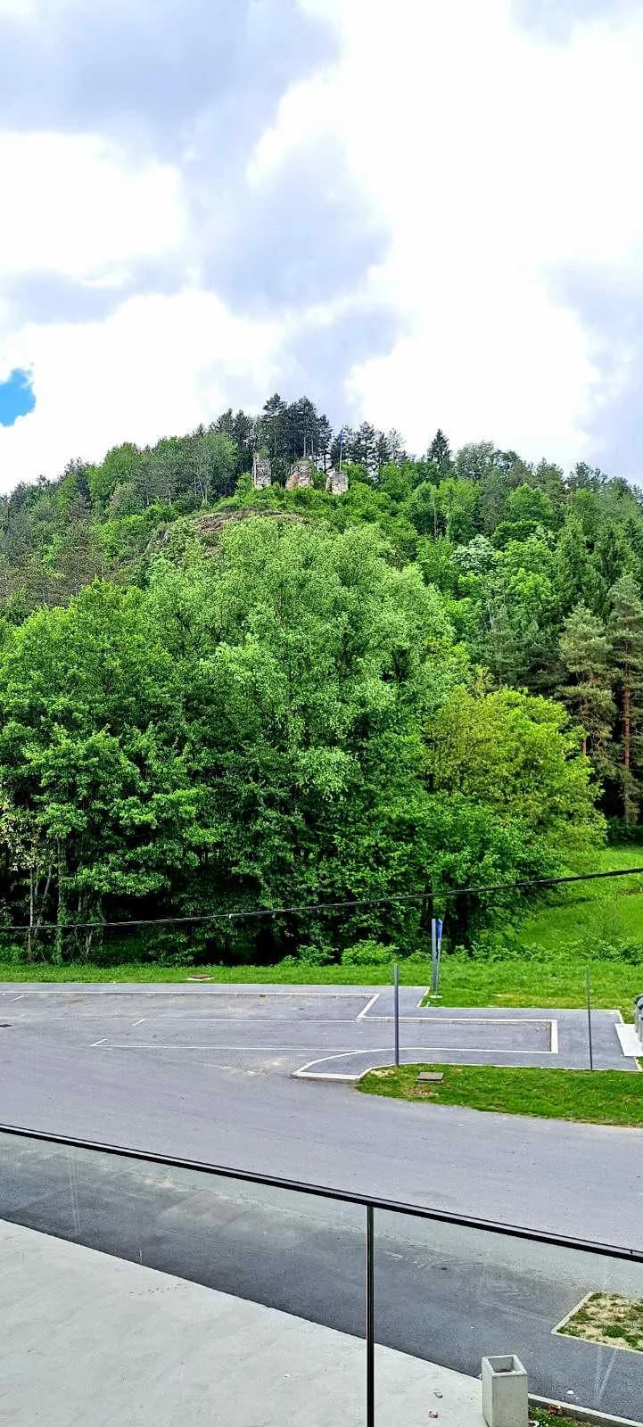FOTO: Planinari HPD Gojzerice na izletu u arboretum Lisičine 