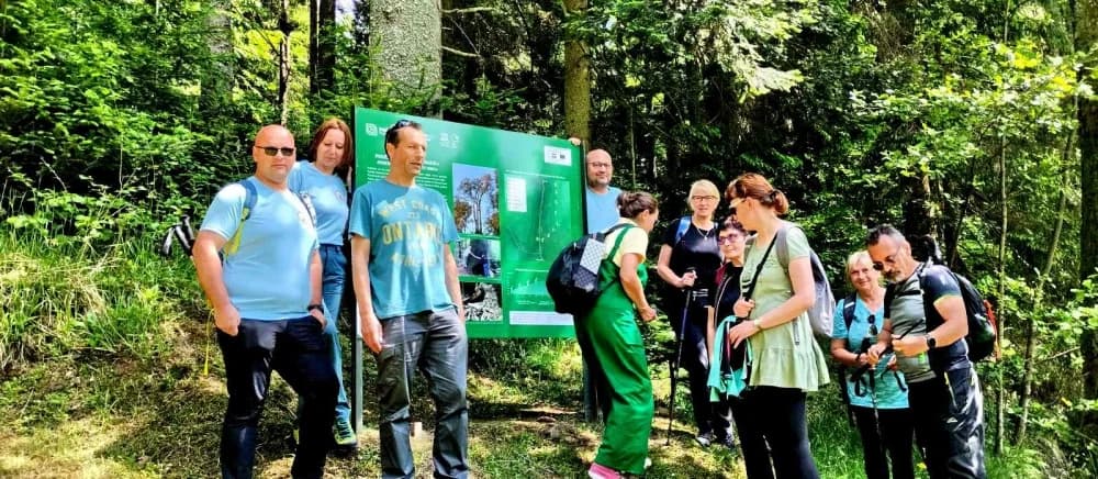 FOTO: Planinari HPD Gojzerice na izletu u arboretum Lisičine 